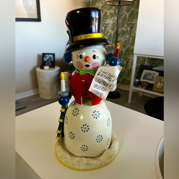 Vintage Snowman Nutcracker by Nanette Hilton 2001 Caroling Silent Night EC - Picture 1 of 11